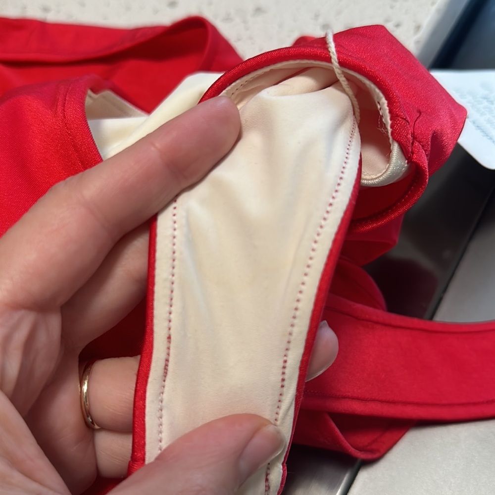 Gucci one piece bathing suit size extra small. - Picture 6 of 7